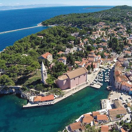 2 Bedroom Awesome Apartment In Veli Lošinj 外观 照片