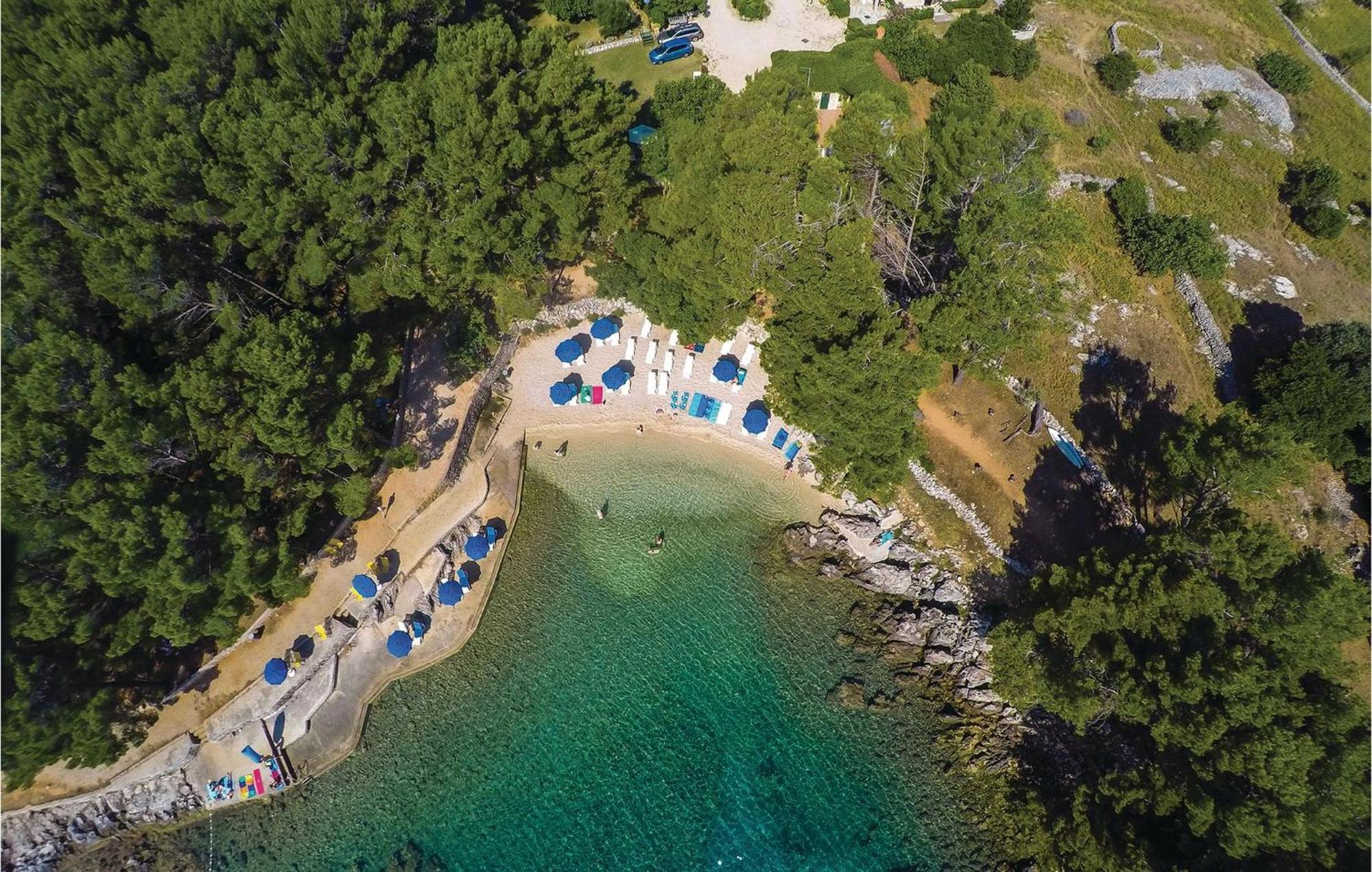2 Bedroom Awesome Apartment In Veli Lošinj 外观 照片