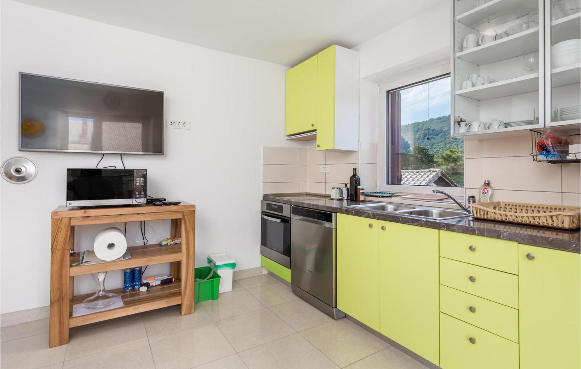 2 Bedroom Awesome Apartment In Veli Lošinj 外观 照片