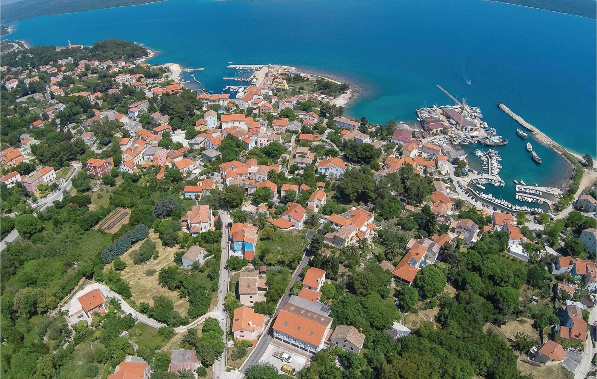 2 Bedroom Awesome Apartment In Veli Lošinj 外观 照片