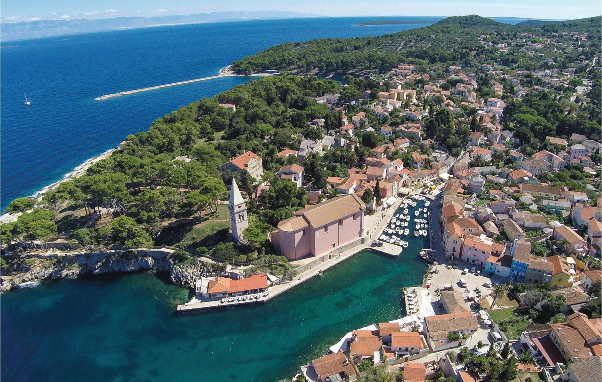 2 Bedroom Awesome Apartment In Veli Lošinj 外观 照片